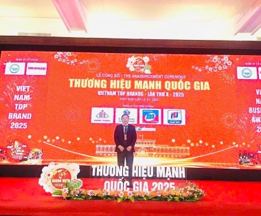 Công ty TNHH SX đầu tư bao bì Toàn Cầu vinh dự nhận giải thưởng Top 12 Thương hiệu mạnh Quốc gia 2025 02